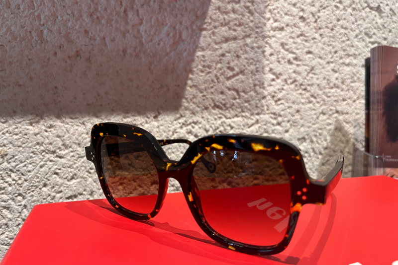 Sarah Lavoine x Roussilhe : leurs lunettes de soleil à Lévignac